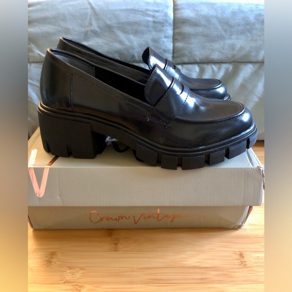 Platform loafers, black, women’s size 10